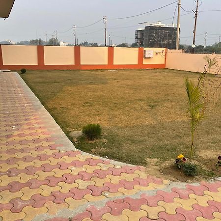 Shrinath Residency Otel Greater Noida Dış mekan fotoğraf