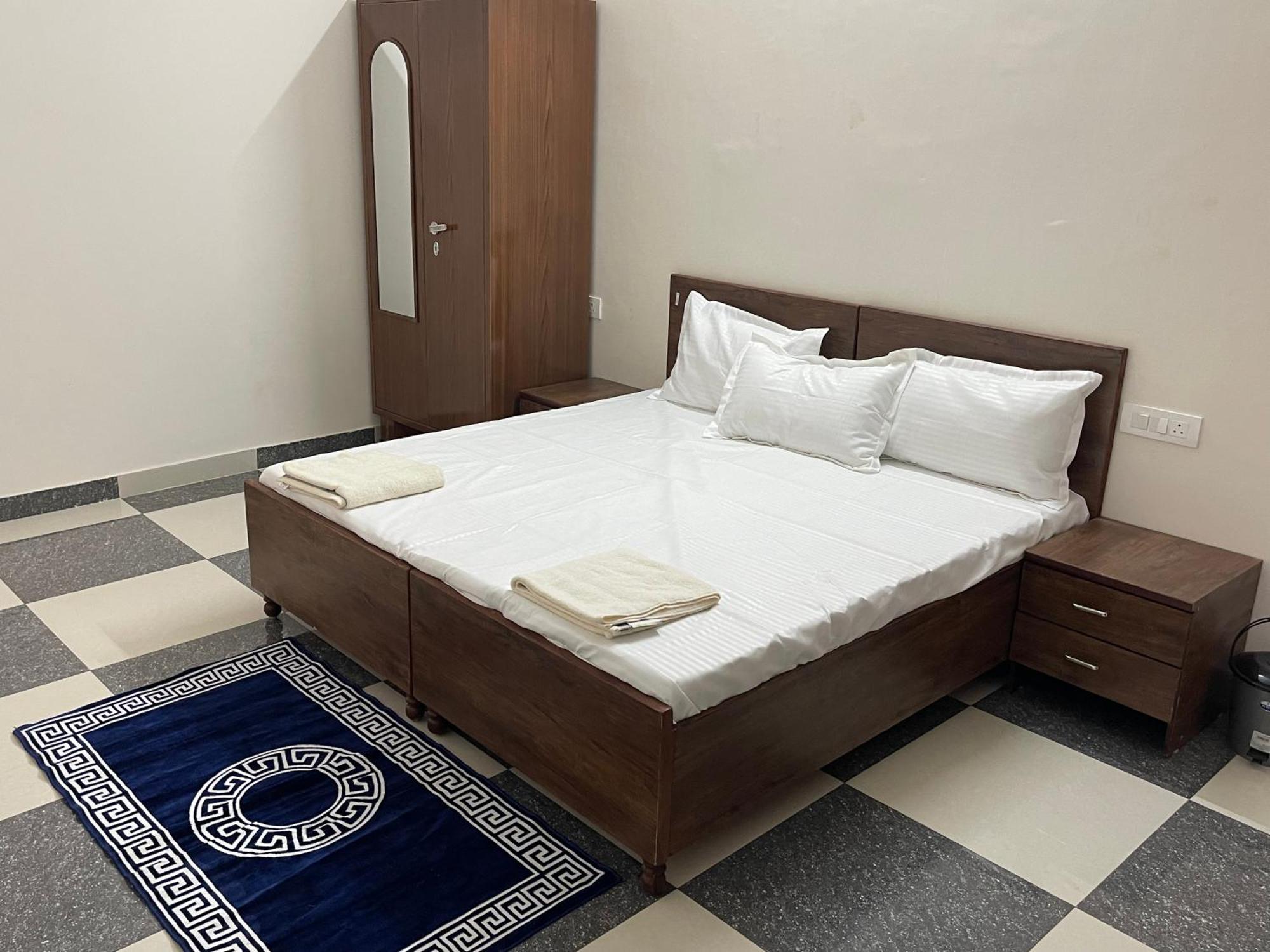 Shrinath Residency Otel Greater Noida Dış mekan fotoğraf